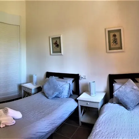 2 Bedroom Near Puerto Banus Marbella Just 12 Minutes Away By G00giemaps Appartement Estepona