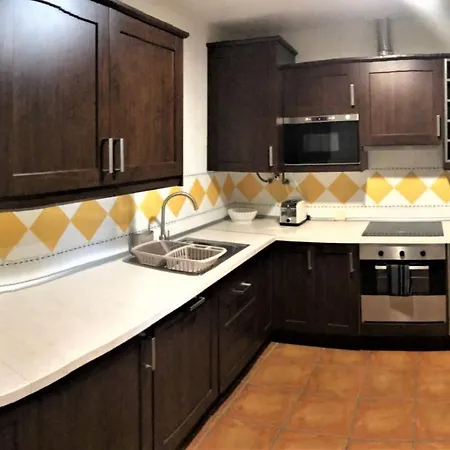 2 Bedroom Near Puerto Banus Marbella Just 12 Minutes Away By G00giemaps Appartement Estepona